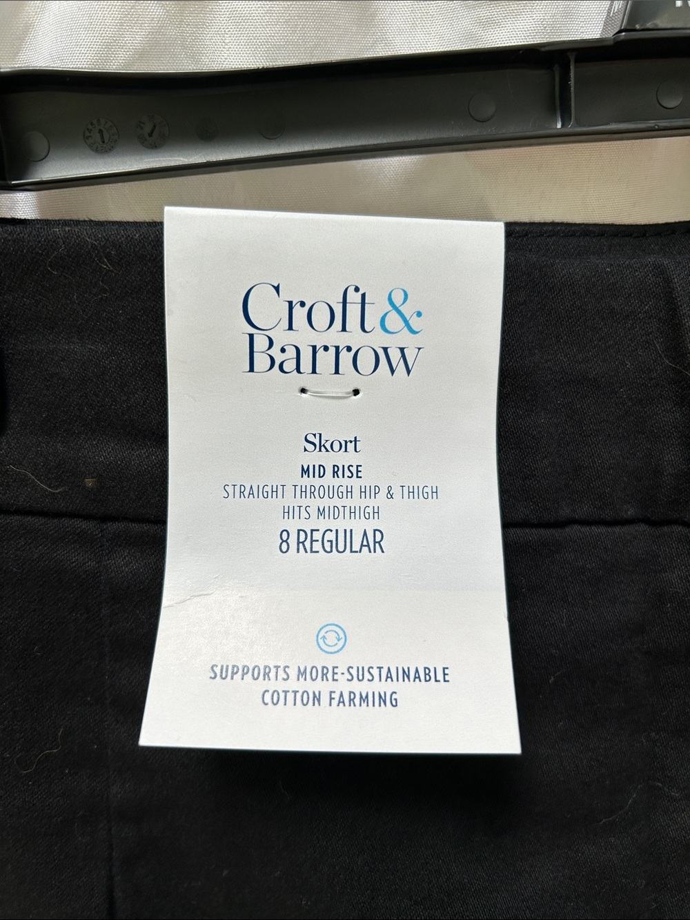 NWT! Croft & Barrow Black Stretch Skort with Subtle Front Pockets - Picture 3 of 6